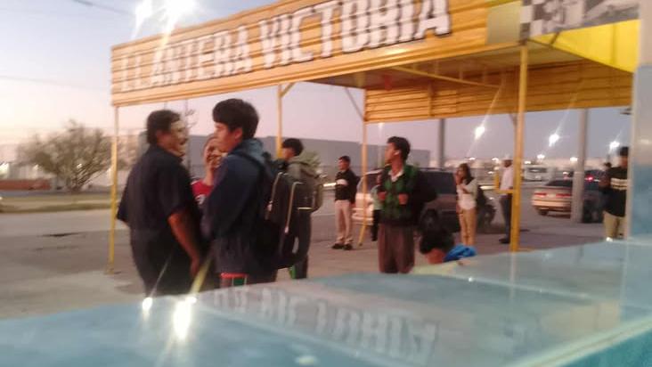 Pasaron 3 rutas Universitarias ¡y no subieron a alumnos!, denuncian