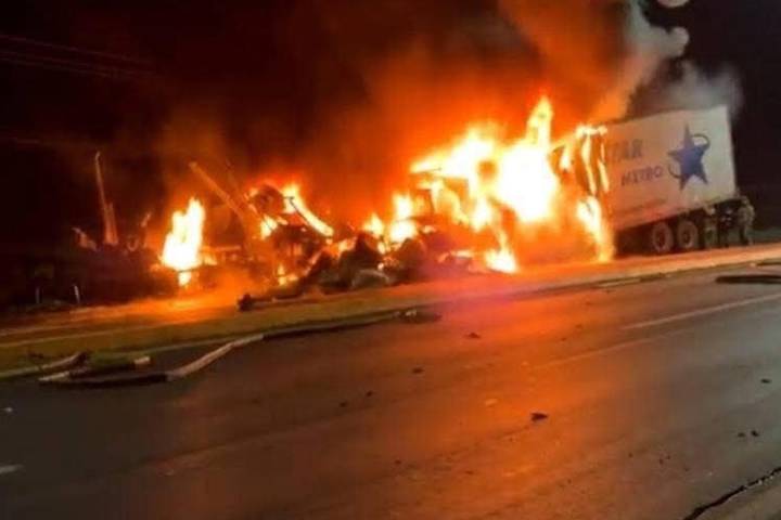 ¡Arde Zacatecas!... balaceras, 70 vehículos incendios y narcobloqueos paralizan varias ciudades