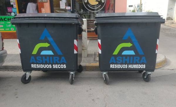 Campaña "Húmedo y Seco": Llegaron los contenedores al centro de Trelew