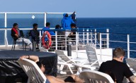 Del cuartel al ferry sin opción de pedir asilo: los agujeros en la atención a los migrantes llegados a Baleares