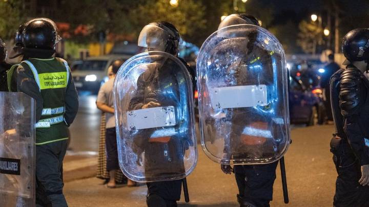 Disturbios y enfrentamientos con la policía en Marruecos tras cuatro días de manifestaciones juveniles