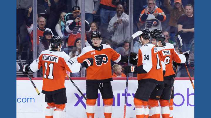 Tippett, Foerster each score two goals as Flyers beat Kraken 5