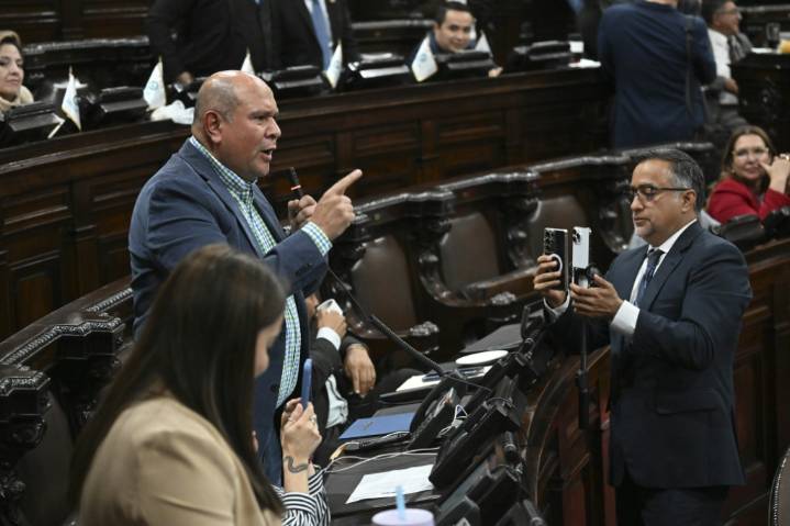 La fuga de 20 pandilleros presos genera una crisis política en Guatemala