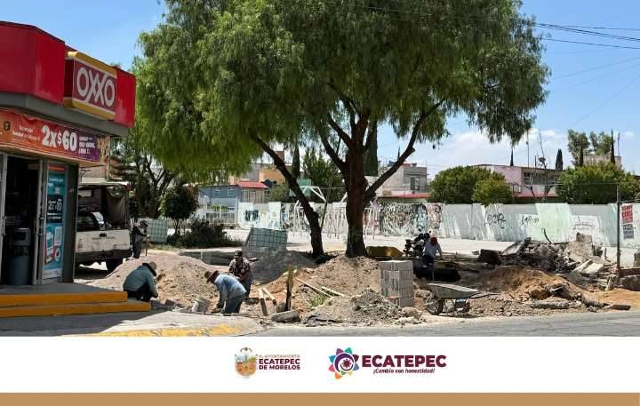 Ecatepec refuerza la reparación de vialidades con cuadrillas simultáneas de obras Públicas y Sapase