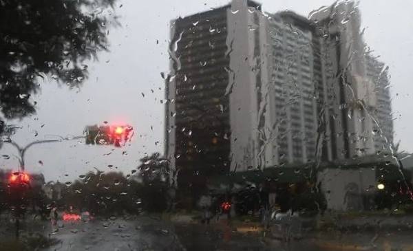 Tras el temporal, más de 11 mil usuarios siguen sin luz en el AMBA