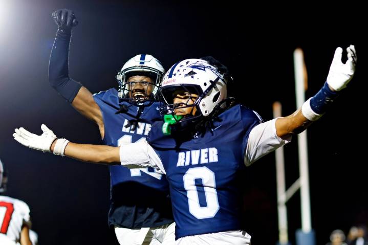 No. 7 Indian River upends No. 5 Nansemond River in OT behind play of freshman quarterback