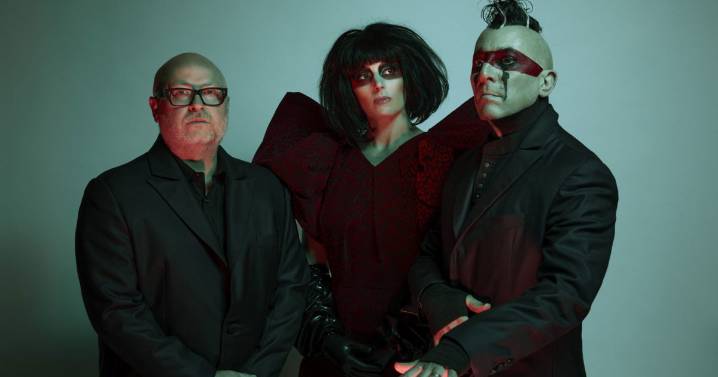 “It’s the place where goth meets punk”: Puscifer announce…