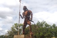 Cien días de remo en homenaje al héroe indígena Comandante Andresito quien defendió la soberanía de la región transfronteriza