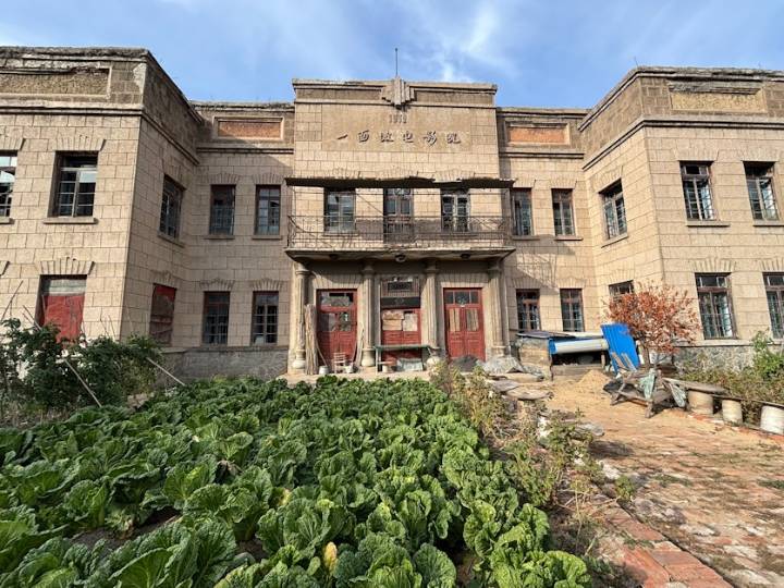 A town in northeast China has shrunk by a third since 2010. Here's one family's story