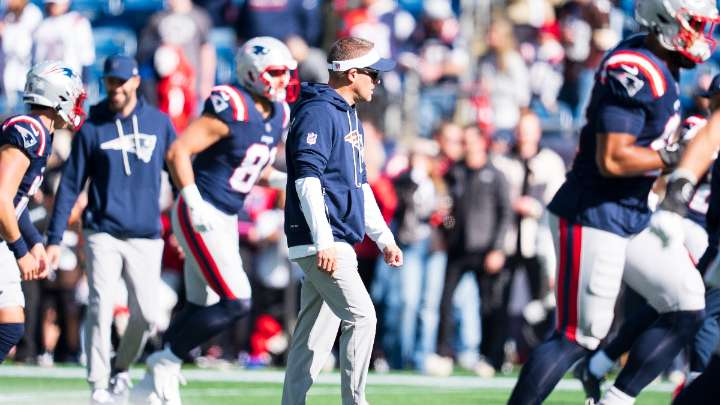 Patriots coordinator Josh McDaniels ignites win vs. Browns