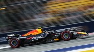 Russell y Verstappen se la juegan a los McLaren y abren el Mundial