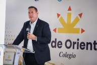 Olson celebra inauguración del Colegio Sol de Oriente