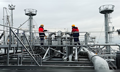 Europe adopts 19th sanctions package against Russia, including LNG import ban