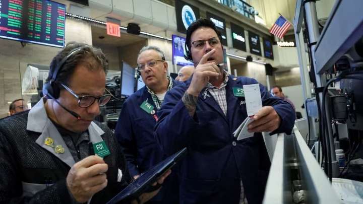 Las acciones argentinas suben hasta 50% y la Bolsa porteña se dispara 20%