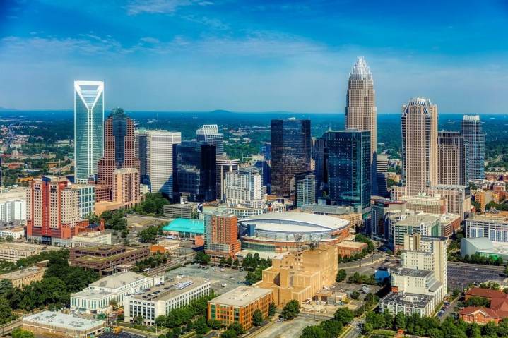5 Expert Tips for Moving to Charlotte, NC in 2025