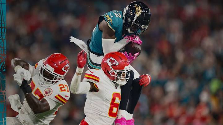 Travis Hunter's Leaping 44-Yard Reception and Four More Key Plays That Shaped Jaguars' Prime Time Win Over Chiefs