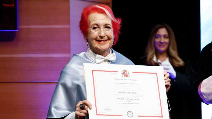 Rosa María Calaf, investida 'honoris causa' por la Universidad Carlos III: "Mentir es fácil y barato; contrastar es difícil y caro"