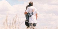 ¿Cómo usan los psicópatas el abrazo? El lado oscuro del contacto físico
