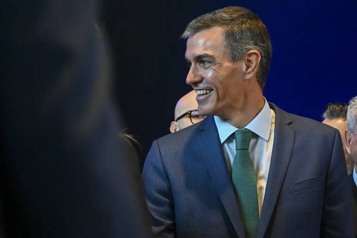 Sánchez vende España como "brújula" mundial del socialismo: "Somos la socialdemocracia que queda"
