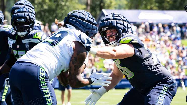 Seahawks O-Line & D-Line Take Every Opportunity To Learn From Each Other: 'Iron Sharpens Iron'