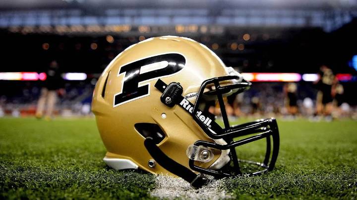 Purdue Footballer Gets Bitten by a Dog, Forced to Miss Minnesota Game Purdue football player was sidelined for the Minnesota game after suffering a dog bite injury earlier in the week. Ameek Abdullah 