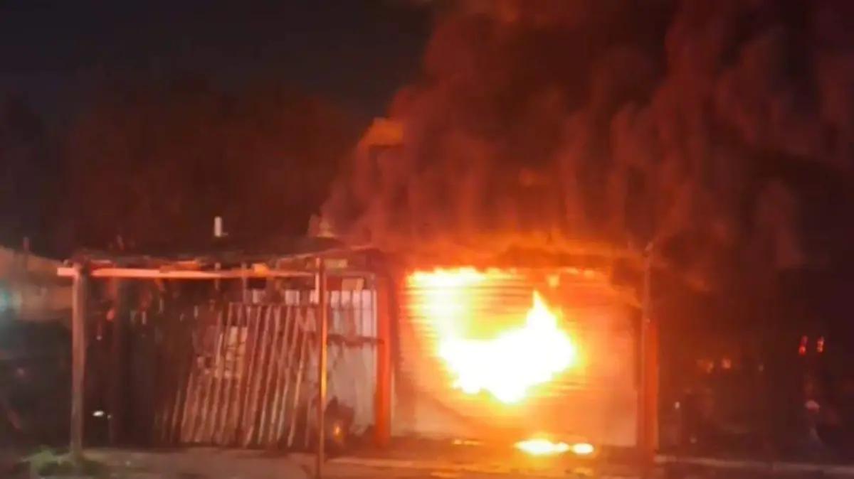 Se incendia negocio de madera y refacciones en Ciudad Victoria, Tamaulipas