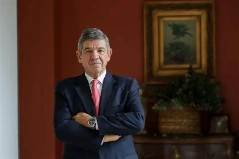 Poner a votar a los militares sería un error garrafal: Gustavo Matamoros