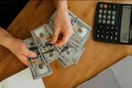 Dólar oficial cerró septiembre en $1.400 y los financieros superaron los $1.500