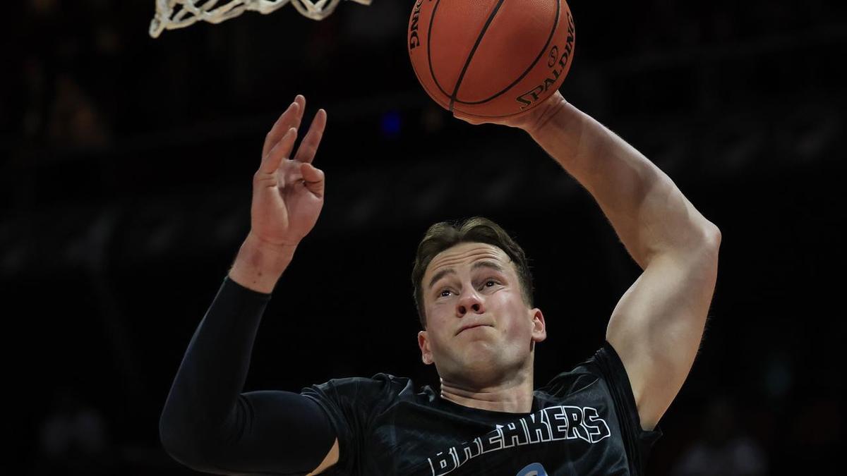 Breakers live up to their name to destroy NBL champions