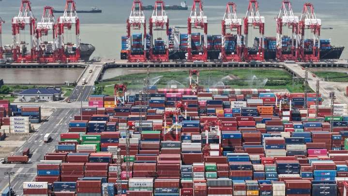 China's exports to US drop in September, while rise in global shipments hits a 6
