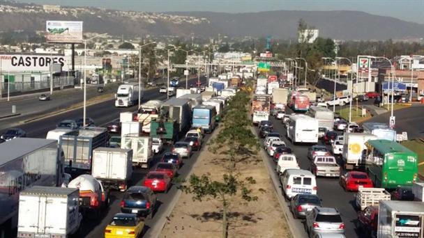 Ahora realizan sondeos digitales para encontrar solución al caos en López Mateos