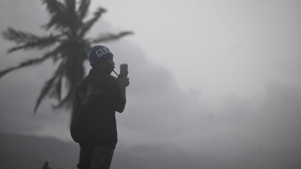 "Permanezcan resguardados": la dura advertencia que recibió Jamaica a horas de impacto del huracán Melissa, "la tormenta del siglo"