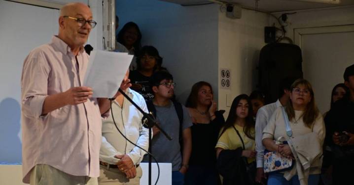 Artistas reciben premios del Salón Provincial de Artes Visuales 2025