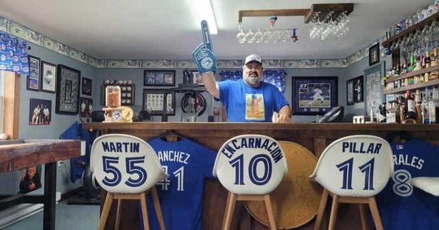 'It was epic': Blue Jays fans reminisce about '90s World Series wins