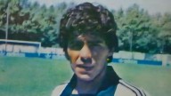 Colo Colo recordó el nacimiento de Diego Maradona con imagen del astro con la polera de los albos