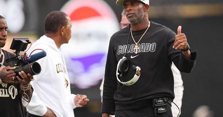 Deion Sanders marvels at Shohei Ohtani's 'unbelievable' performance as LA returns to World Series