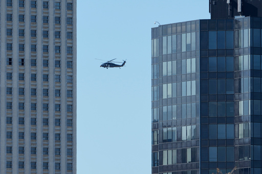 Efectivos de la Guardia Nacional patrullan en Memphis junto a la policía local
