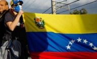 Corte Suprema de EE. UU. avala a Trump revocar amparo a venezolanos