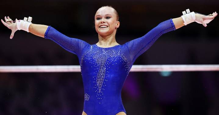 Angelina Melnikova edges Leanne Wong for world all