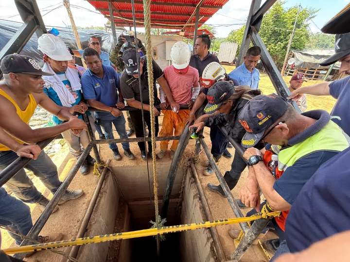 Confirman recuperación de 12 de los 14 cuerpos atrapados en mina Cuatro Esquinas de El Callao