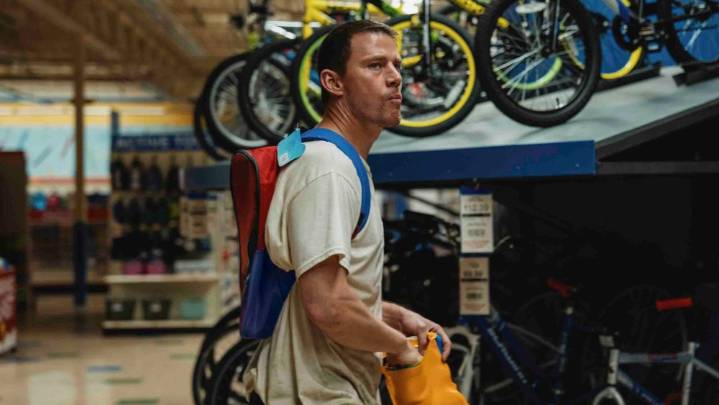 How the 'Roofman' Team Rebuilt an Entire Toys 'R' Us Store