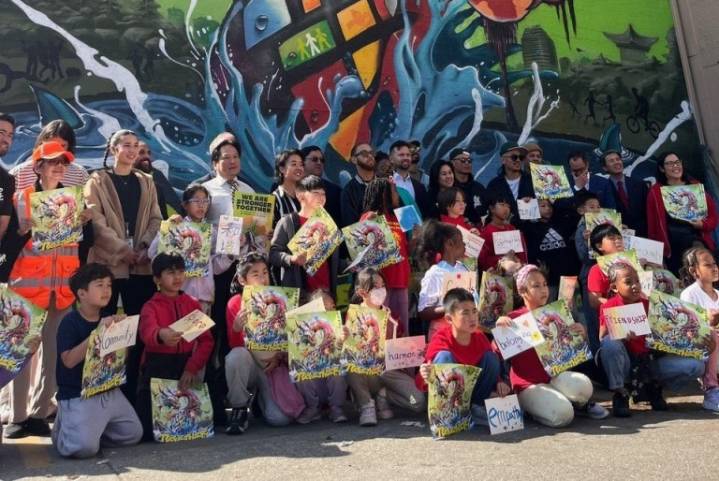 Tackling Hate in California: Oakland Kicks off United Against Hate Week With a Mural Dedicated to Unity