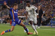 Mbappé desatasca al Real Madrid con el Getafe con diez