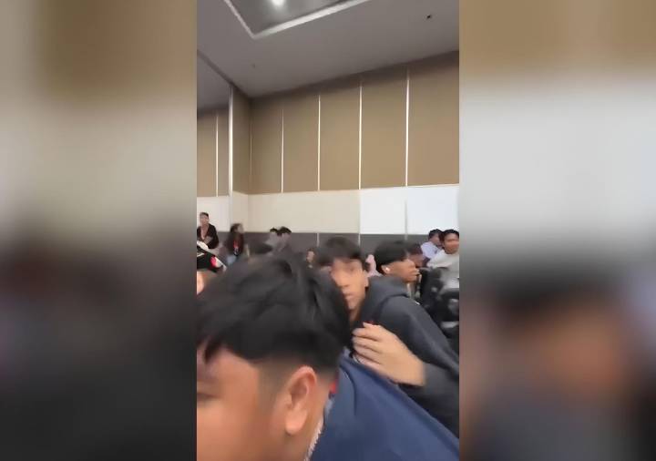 Vídeo: un gran terremoto de magnitud 7,4 vuelve a sacudir Filipinas y activa la alerta de tsunami, última hora