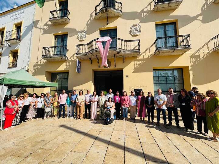 El Ayuntamiento se une a la lectura del manifiesto por el Día contra el Cáncer de Mama
