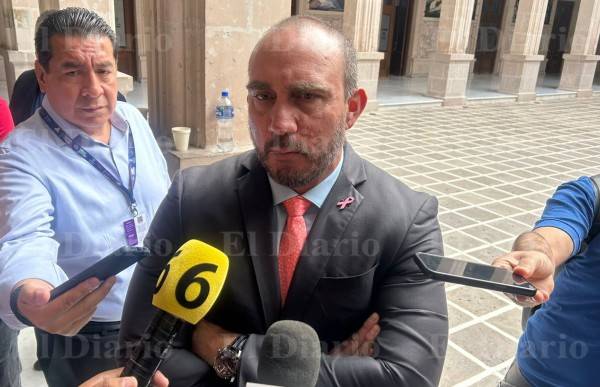 Llama Salud a mujeres a realizarse revisiones de detección de cáncer