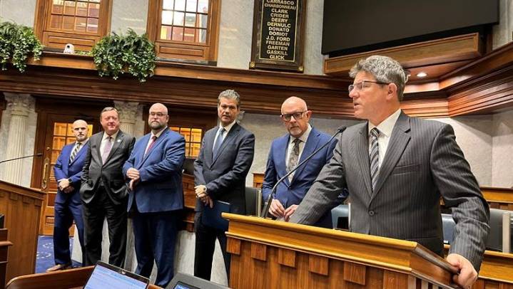 Why the Indiana GOP is hesitant to redistrict as JD Vance visits