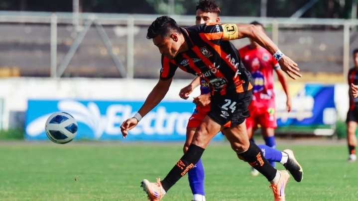 Empates y sorpresas en la fecha 18 del Apertura 2025, L.A. Firpo es puntero