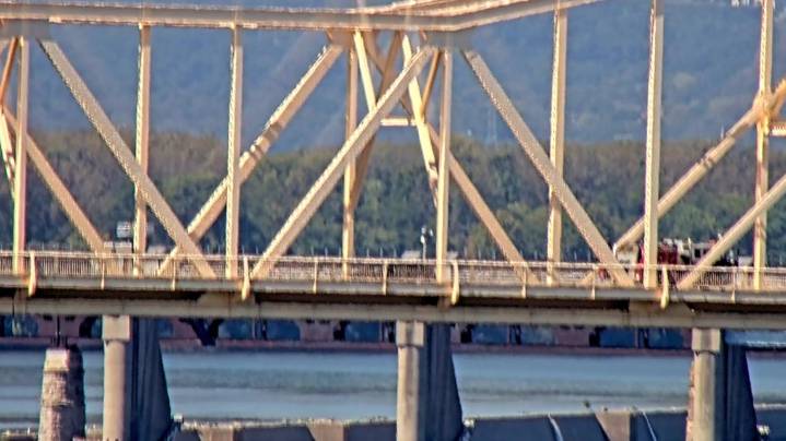 Lanes reopen after Clark Memorial Bridge crash in Louisville