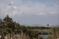 Podemos busca arrebatar a los comunes la bandera anti ampliación del aeropuerto de El Prat
